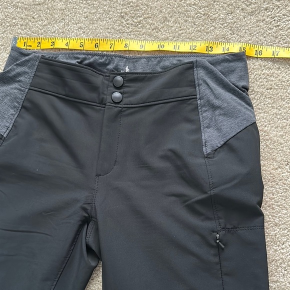 Royal Robbins Black Boot Cut Trim Fit Pants Hiking Exploring Women’s Small - Picture 8 of 9